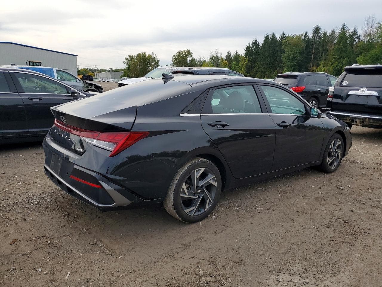 2024 Hyundai Elantra Limited - foto 3