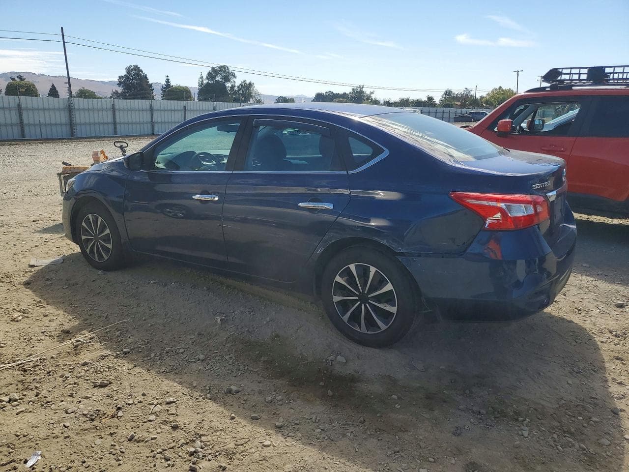 2017 Nissan Sentra S - foto 2
