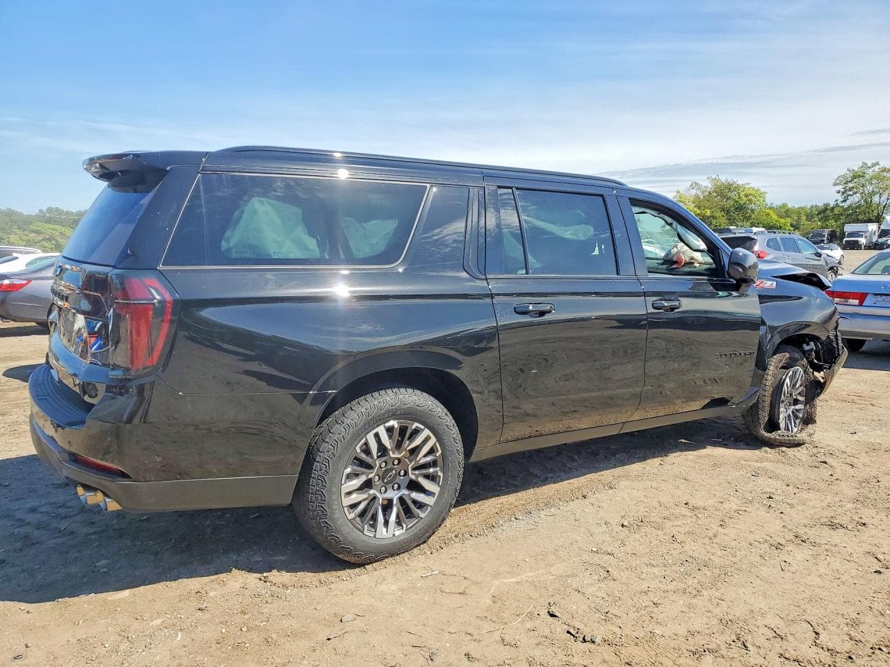 2026 Chevrolet Suburban K1500 Z71 - foto 3