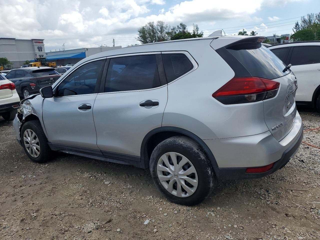 2020 Nissan Rogue S - foto 2