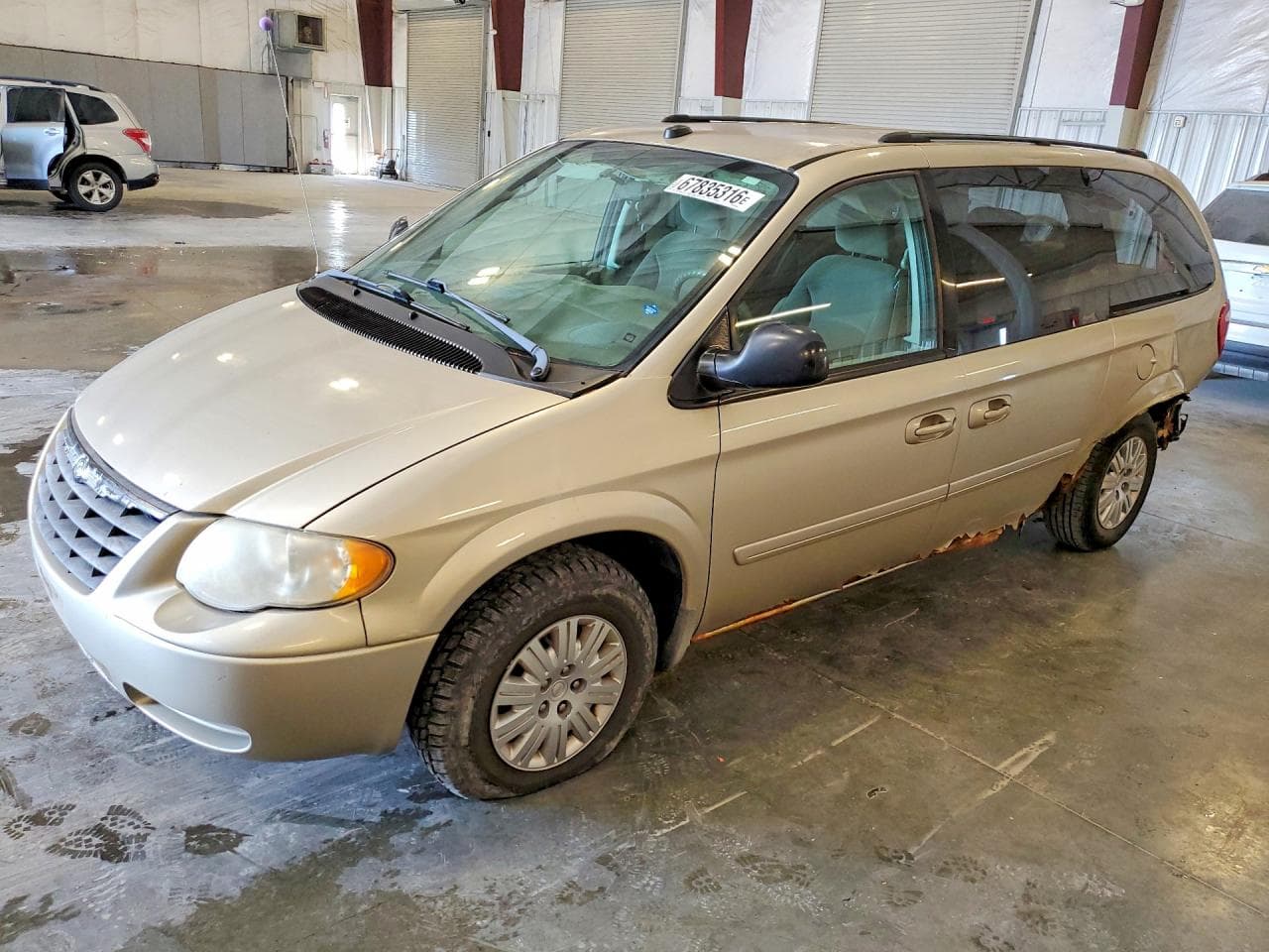2005 Chrysler Town & Country Lx
