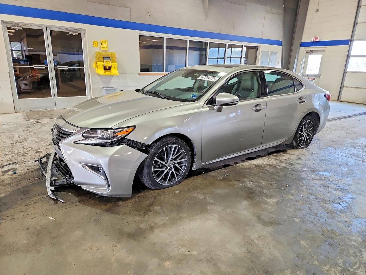 Lexus ES 2017 z USA