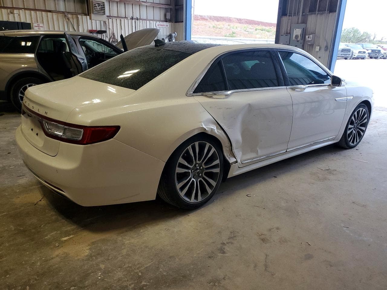 2019 Lincoln Continental Select - foto 3