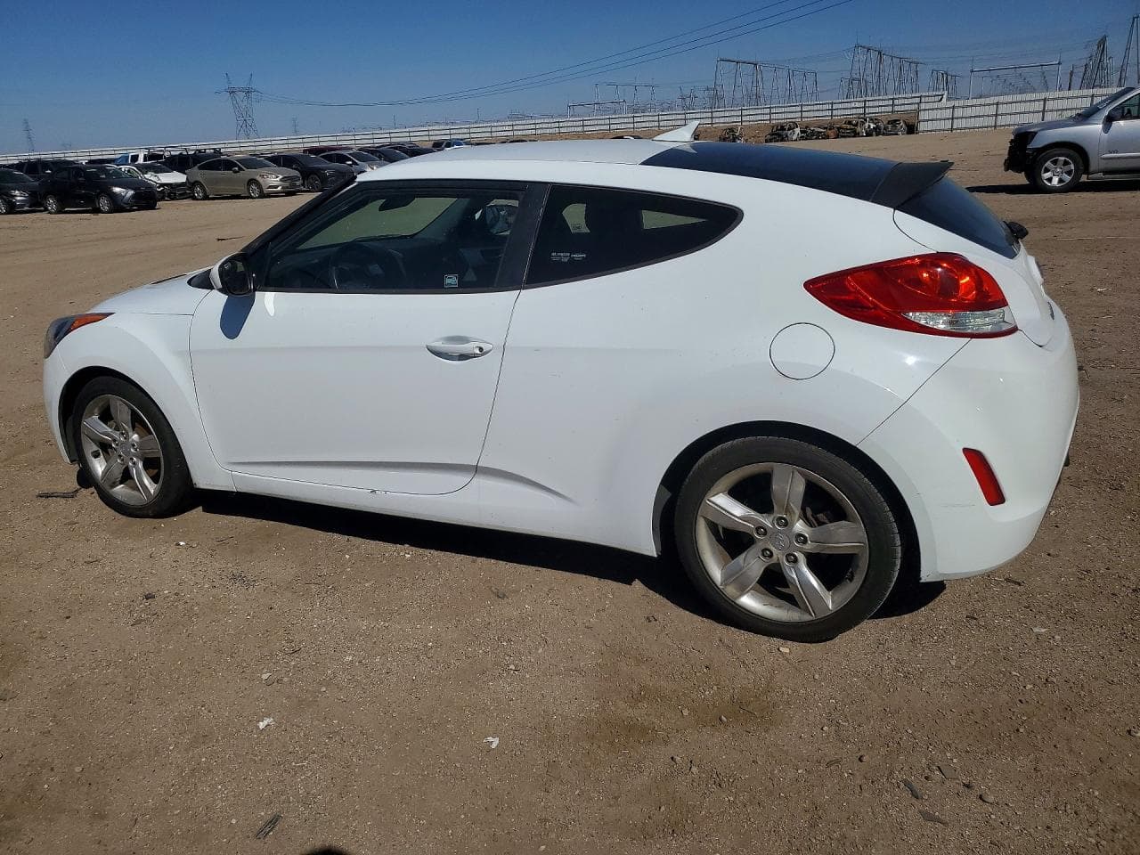 2015 Hyundai Veloster Base - foto 2