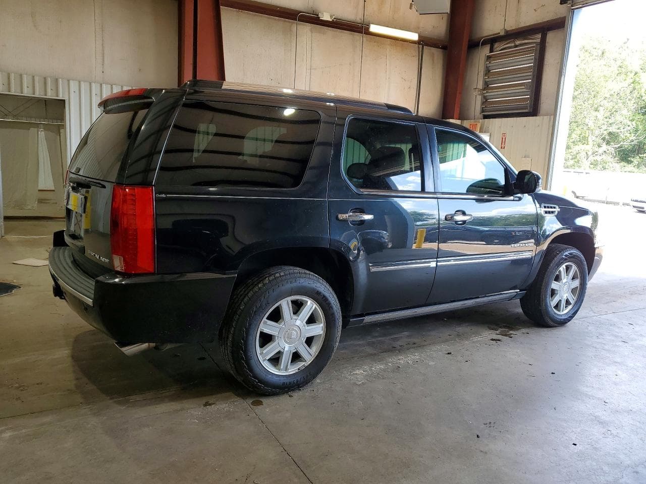 2011 Cadillac Escalade Premium - foto 3