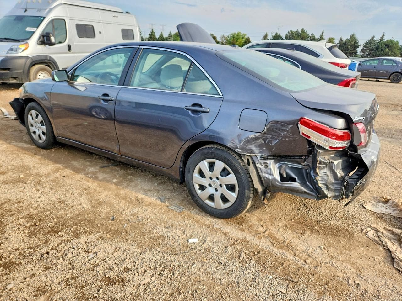 2010 Toyota Camry Le - foto 2