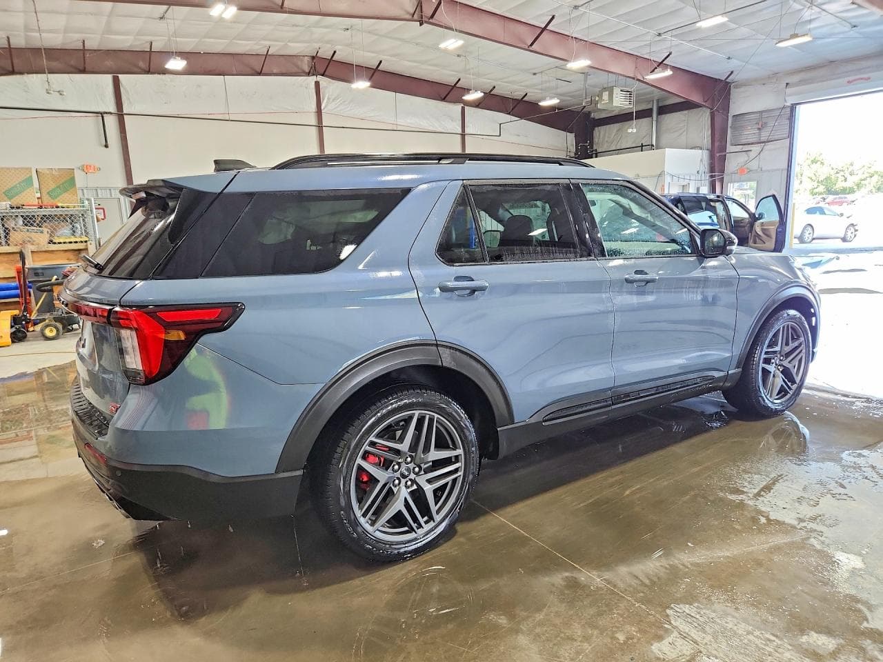 2025 Ford Explorer St - foto 3