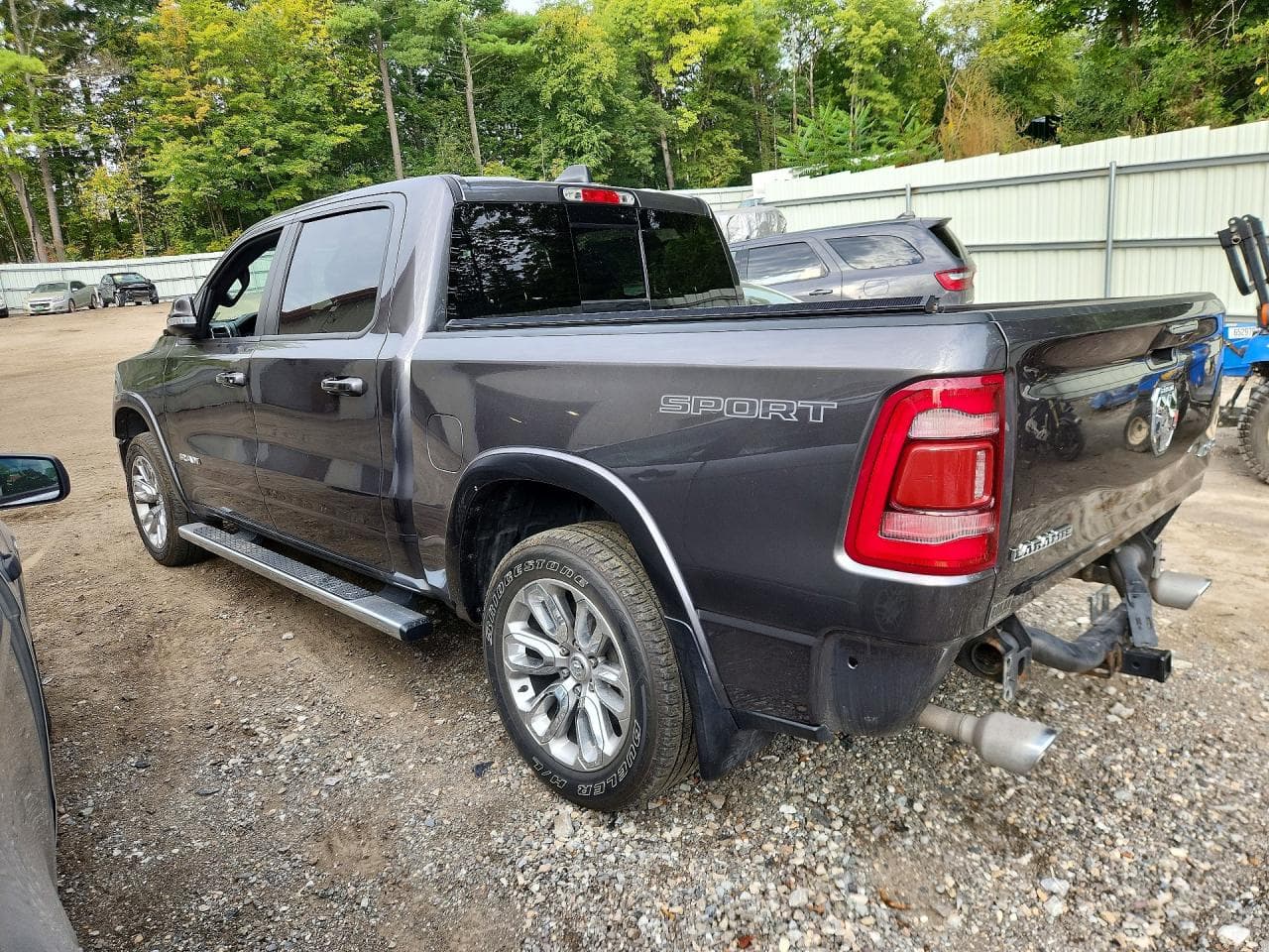 2021 Ram 1500 Laramie - foto 2
