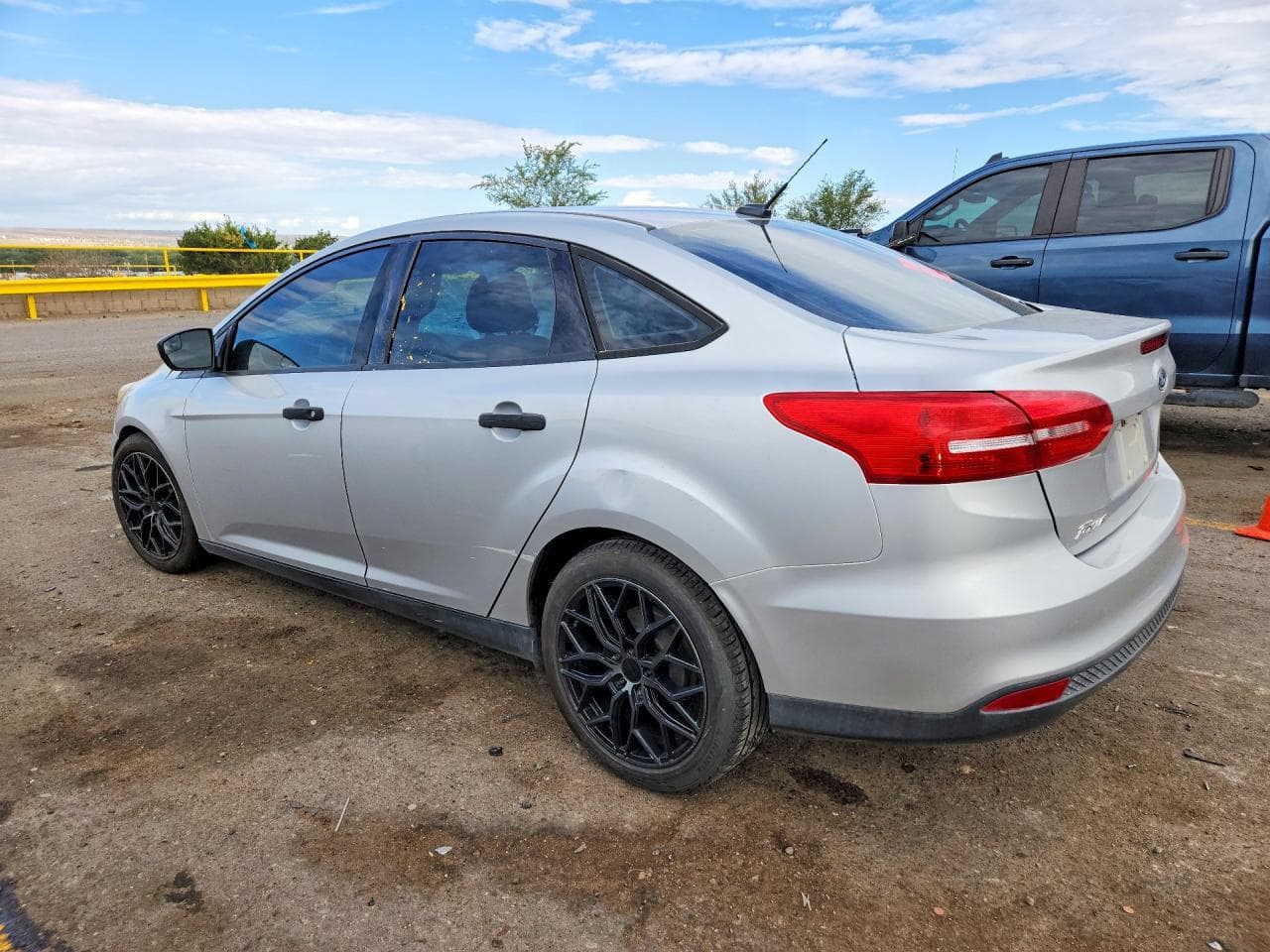 2016 Ford Focus S - foto 2