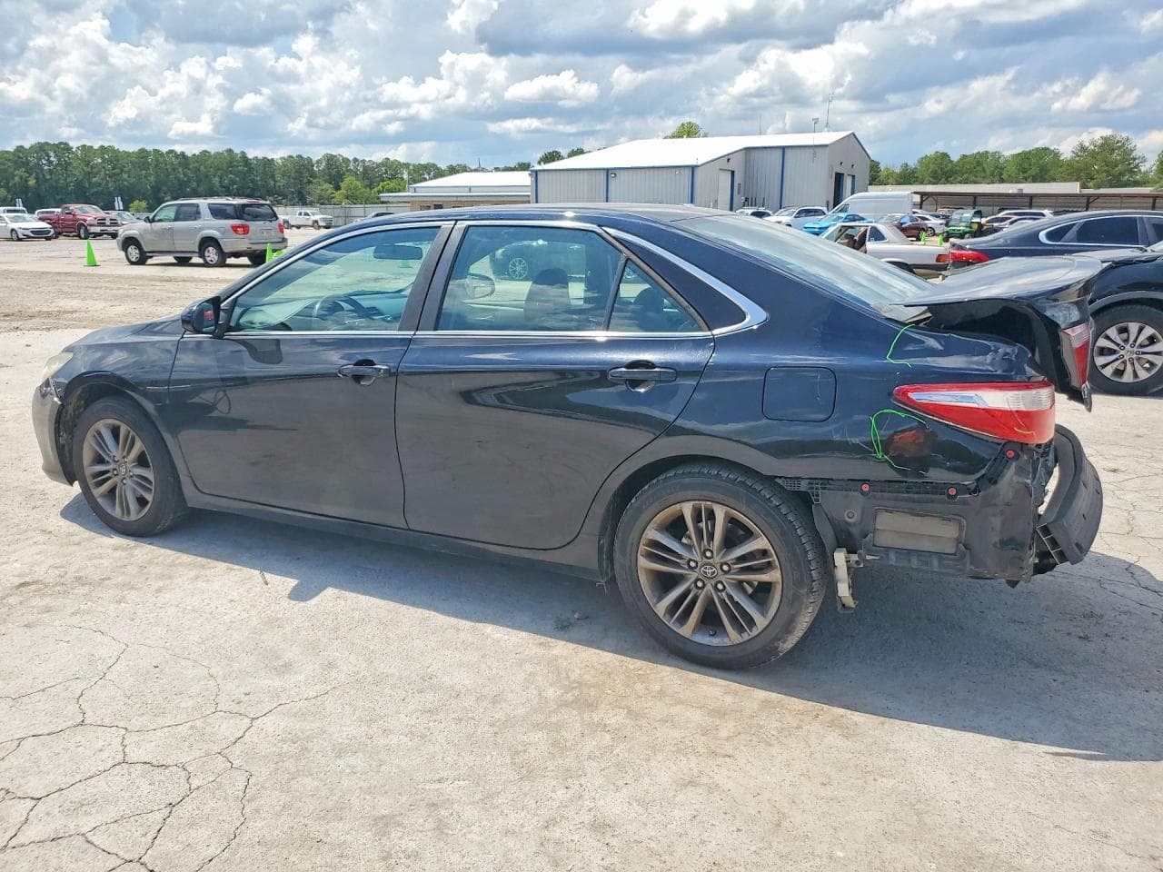 2016 Toyota Camry Se - foto 2