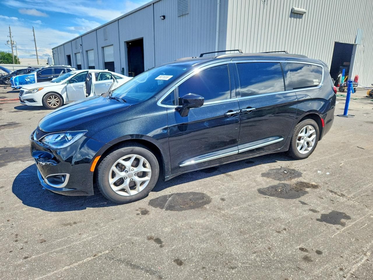 2017 Chrysler Pacifica Touring L
