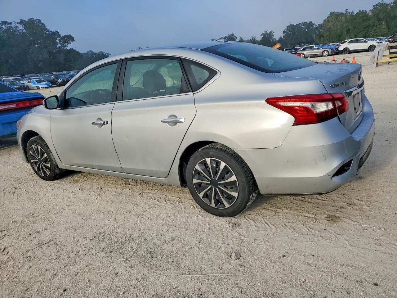 2017 Nissan Sentra Sv - foto 2