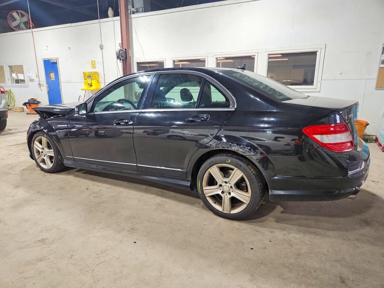 2011 Mercedes-Benz C 300 4Matic - foto 2
