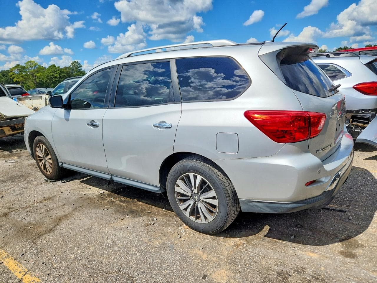 2017 Nissan Pathfinder Sv - foto 2