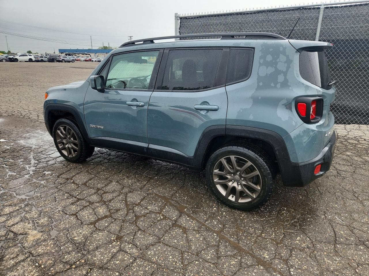 2017 Jeep Renegade Latitude - foto 2