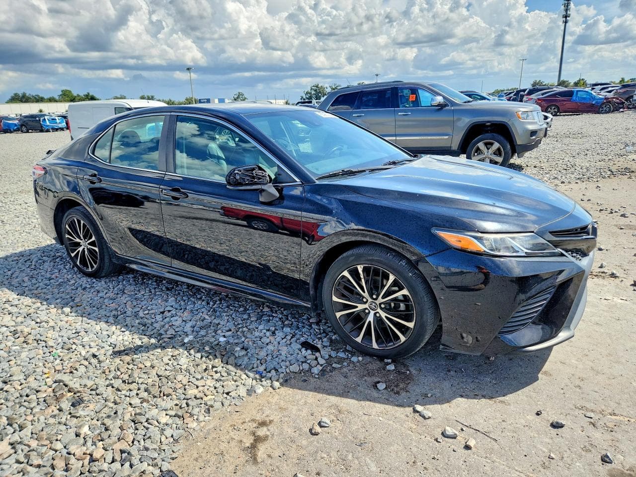 2020 Toyota Camry Se - foto 4