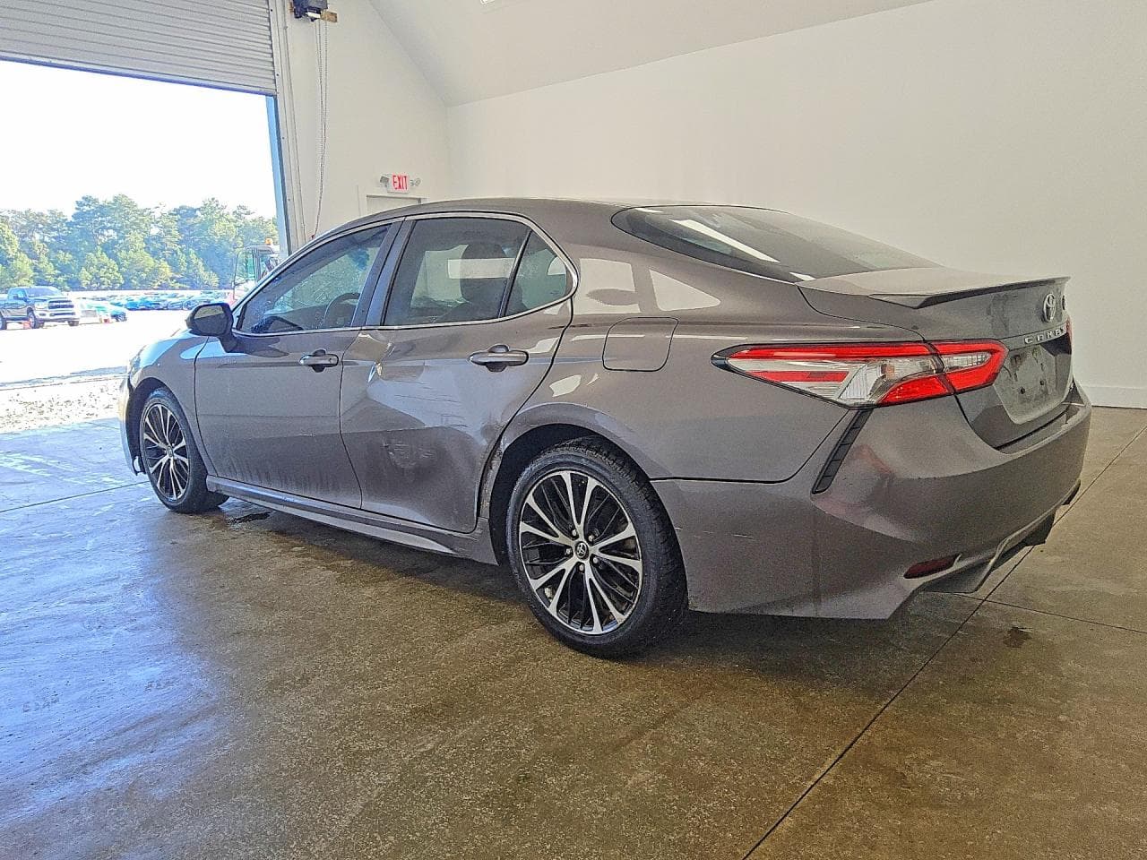 2018 Toyota Camry Se - foto 2