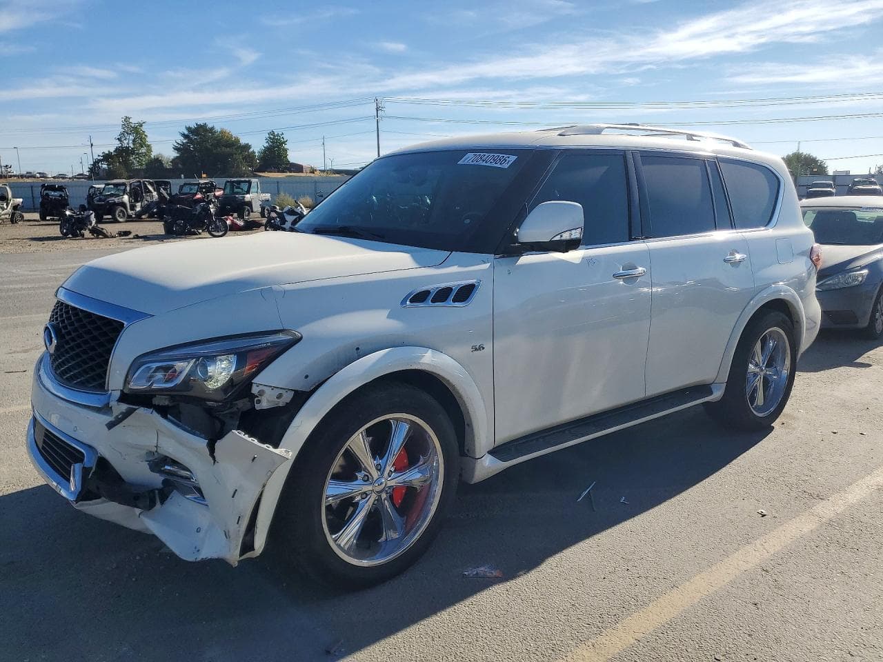 Infiniti QX80 2016 z USA