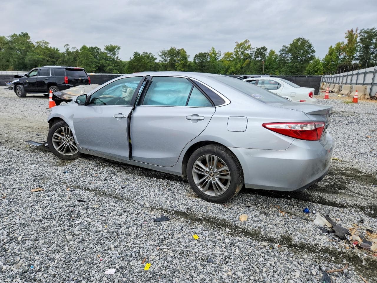 2015 Toyota Camry Se - foto 2