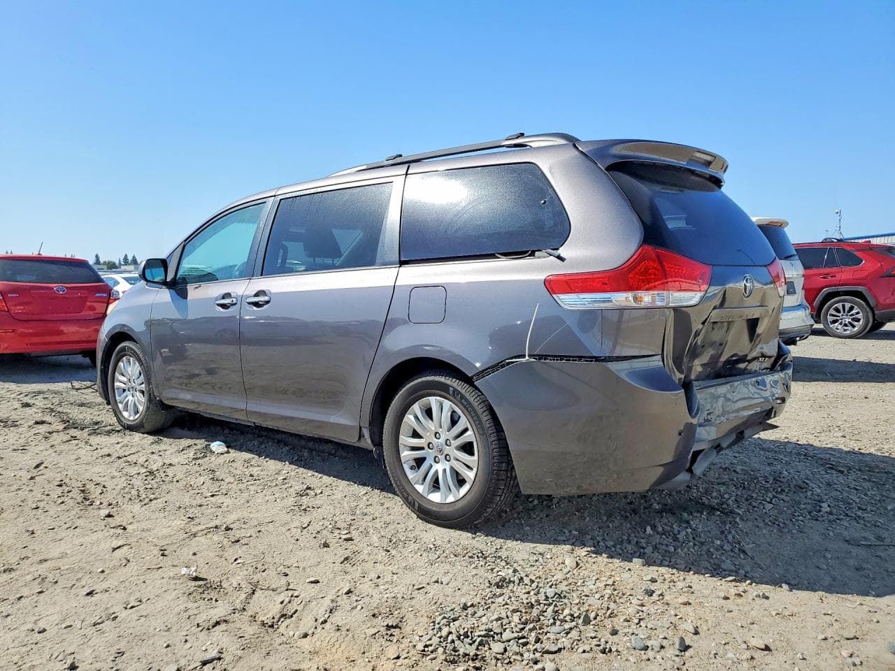 2011 Toyota Sienna Xle 8-Passenger - foto 2