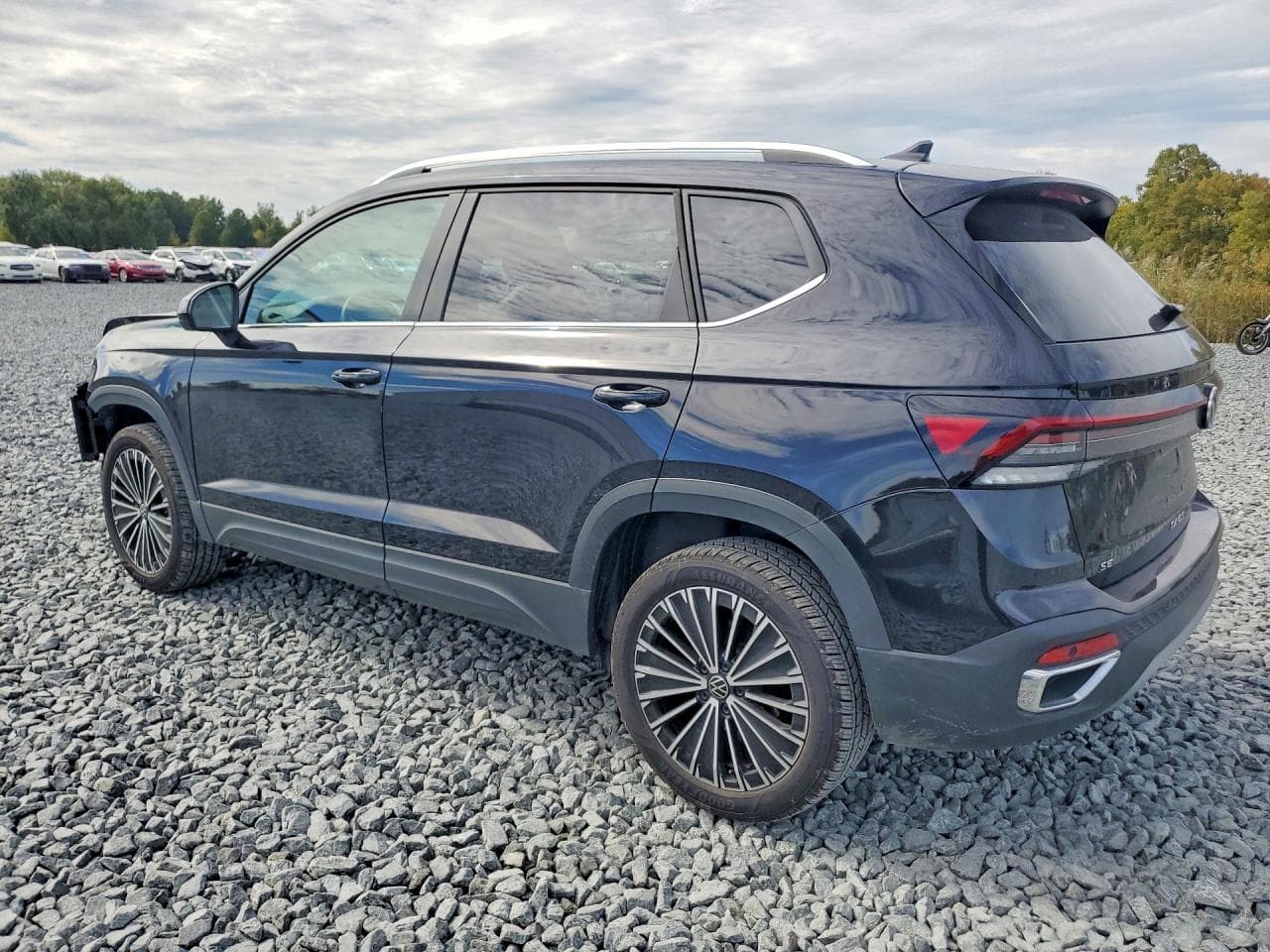 2025 Volkswagen Taos Se - foto 2