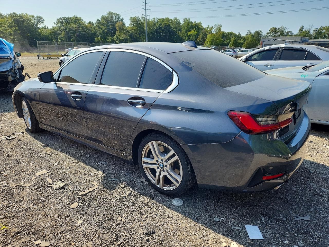 2020 BMW 330Xi - foto 2