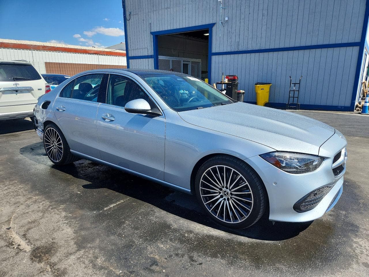 2026 Mercedes-Benz C 300 - foto 4