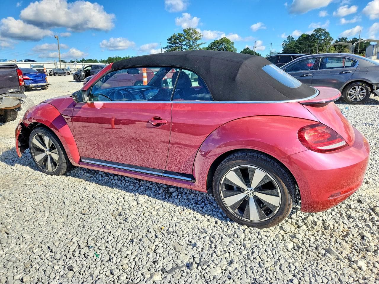 2017 Volkswagen Beetle S/Se - foto 2
