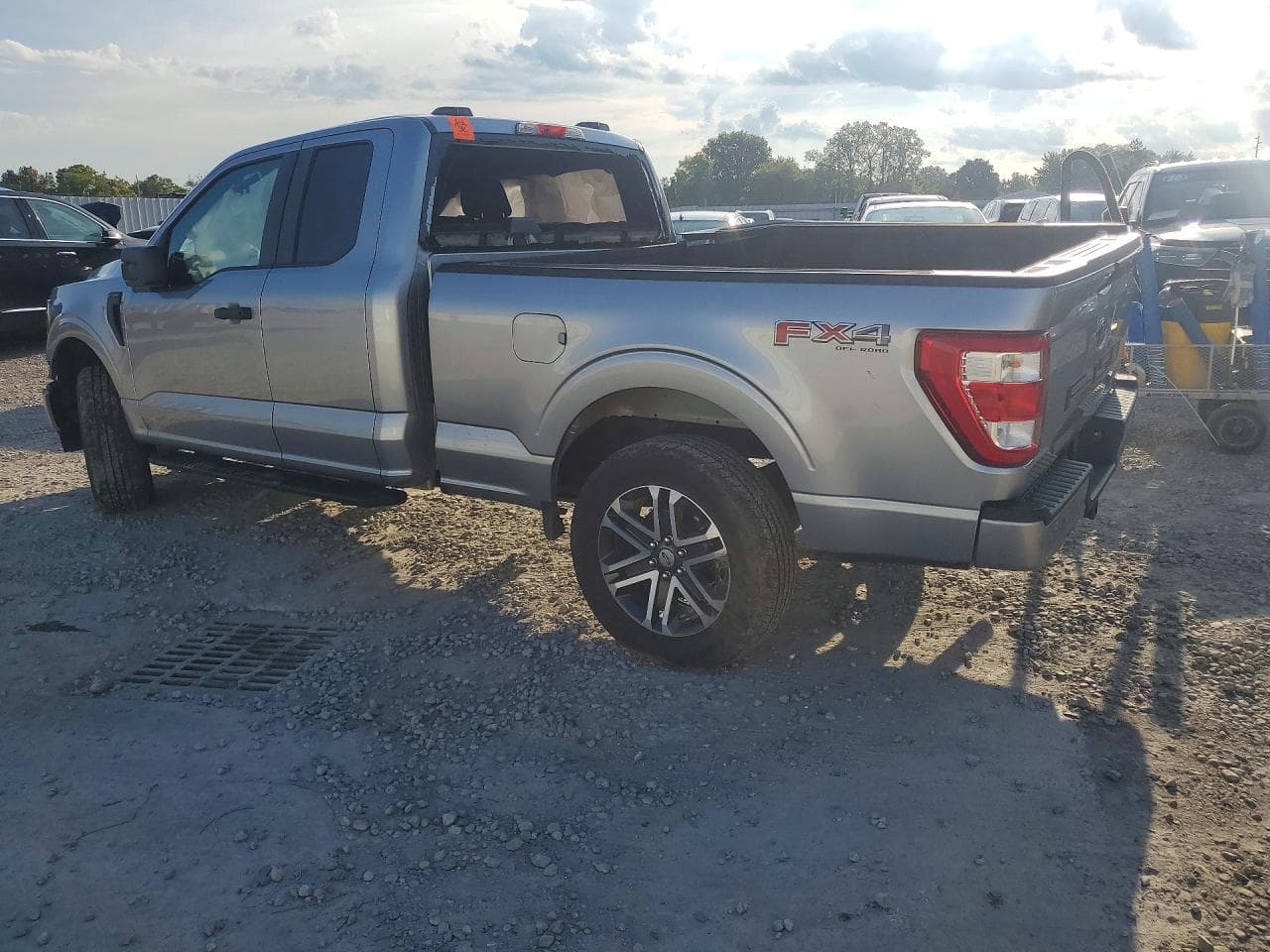 2023 Ford F150 Super Cab - foto 2