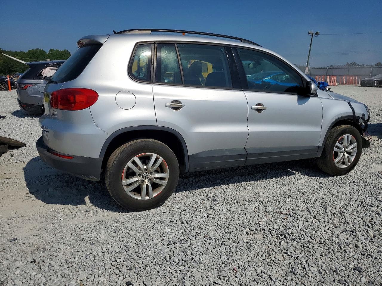 2016 Volkswagen Tiguan S - foto 3
