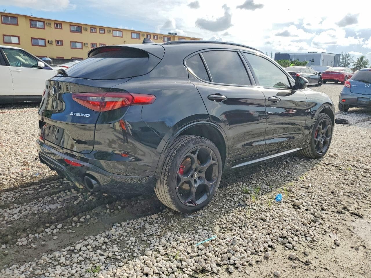 2022 Alfa Romeo Stelvio Ti - foto 3