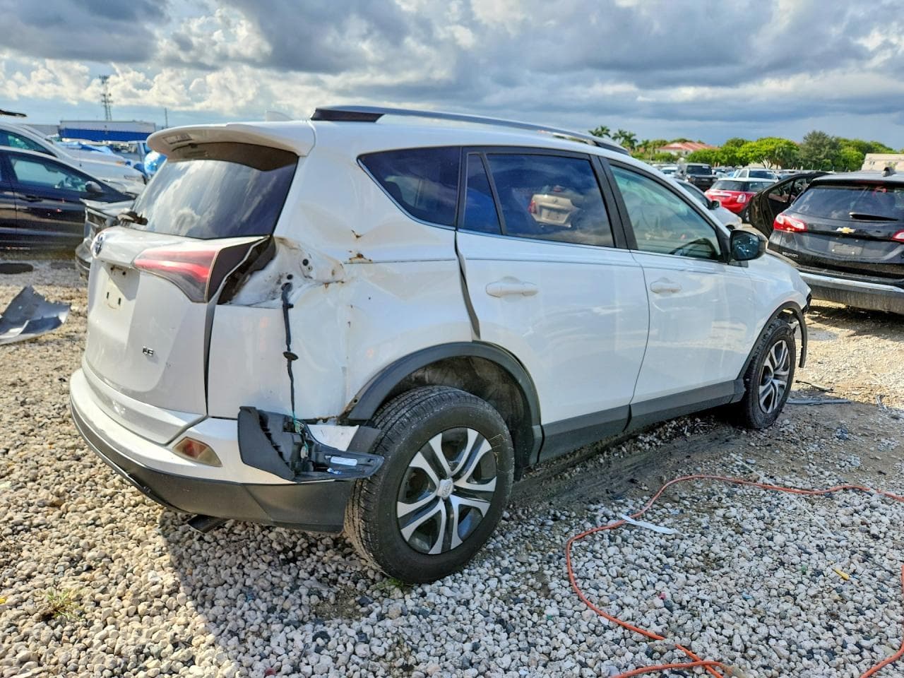 2017 Toyota Rav4 Le - foto 3