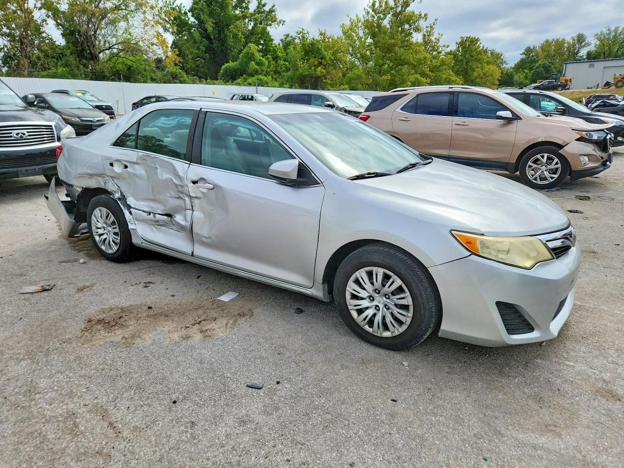 2014 Toyota Camry Le - foto 4