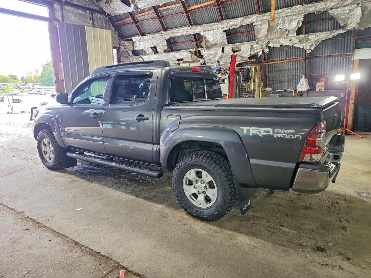 2015 Toyota Tacoma V6 - foto 2