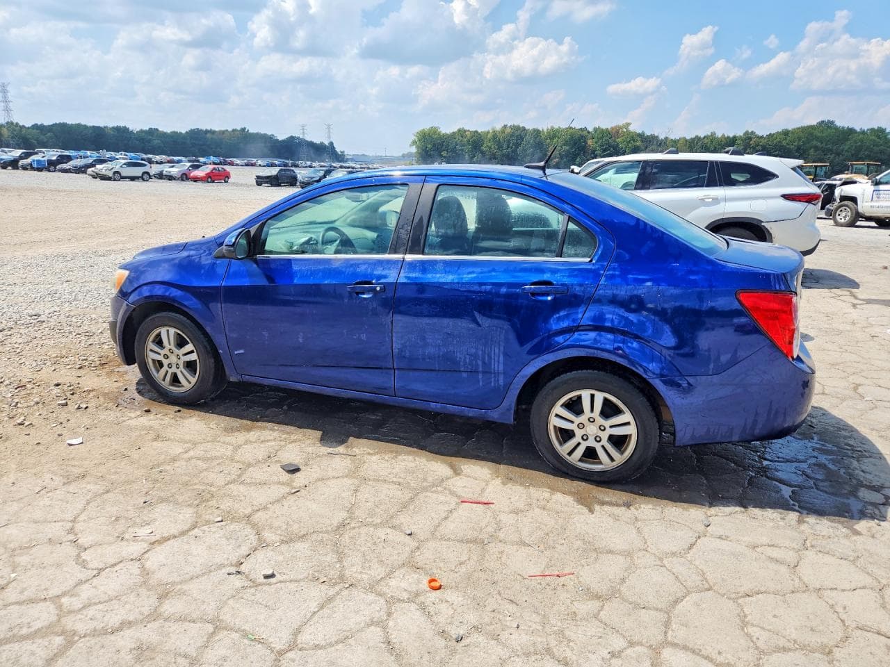 2013 Chevrolet Sonic Lt - foto 2