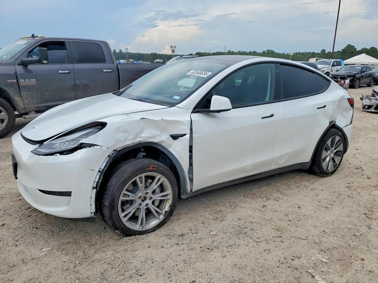 Tesla Model Y 2023 z USA