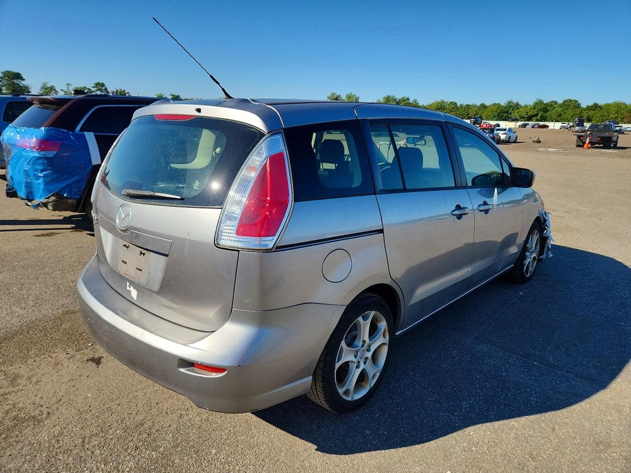 2010 Mazda 5 - foto 3