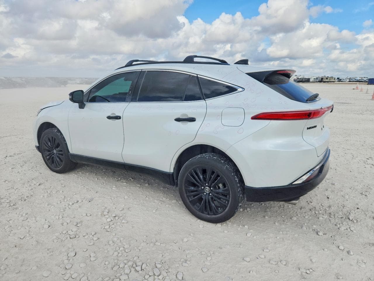 2023 Toyota Venza Nightshade Edition - foto 2