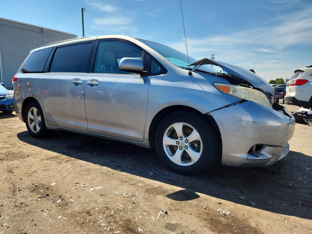 2011 Toyota Sienna Le - foto 4