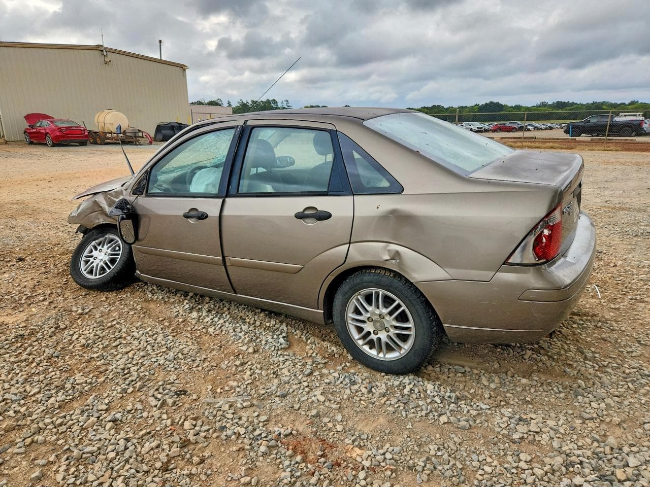 2005 Ford Focus Zx4 - foto 2