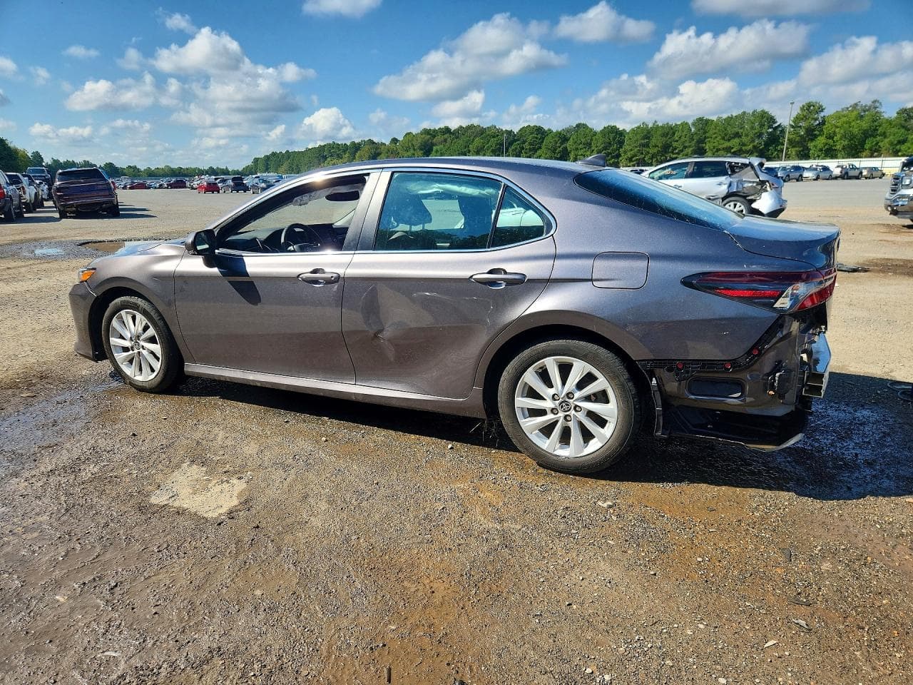 2024 Toyota Camry Le - foto 2