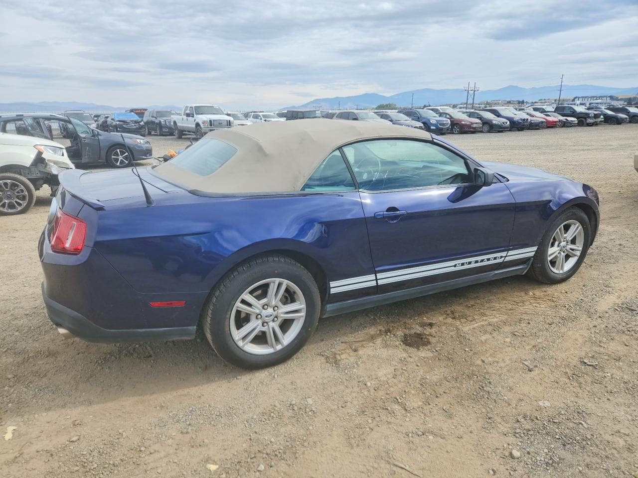 2010 Ford Mustang - foto 3