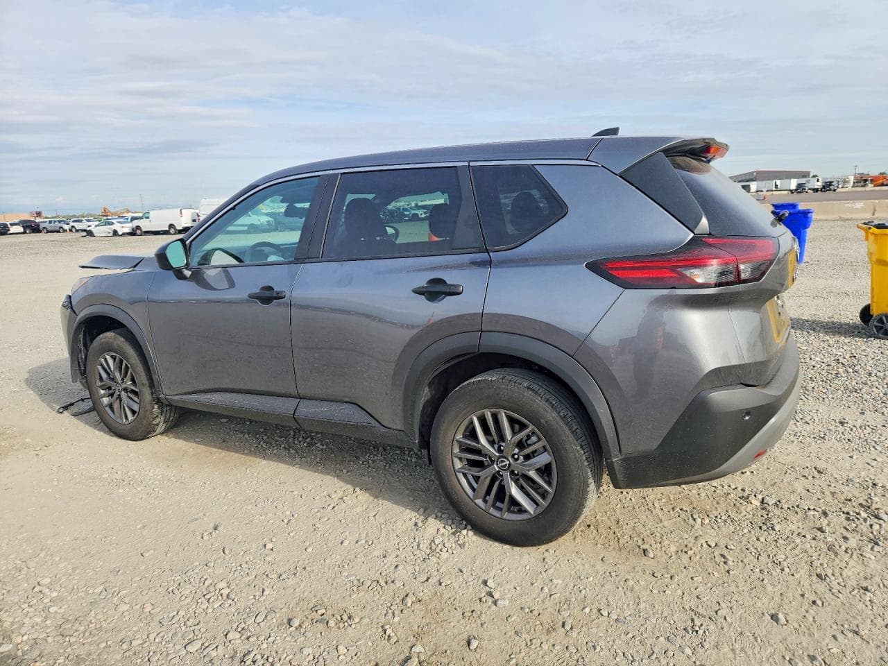 2023 Nissan Rogue S - foto 2