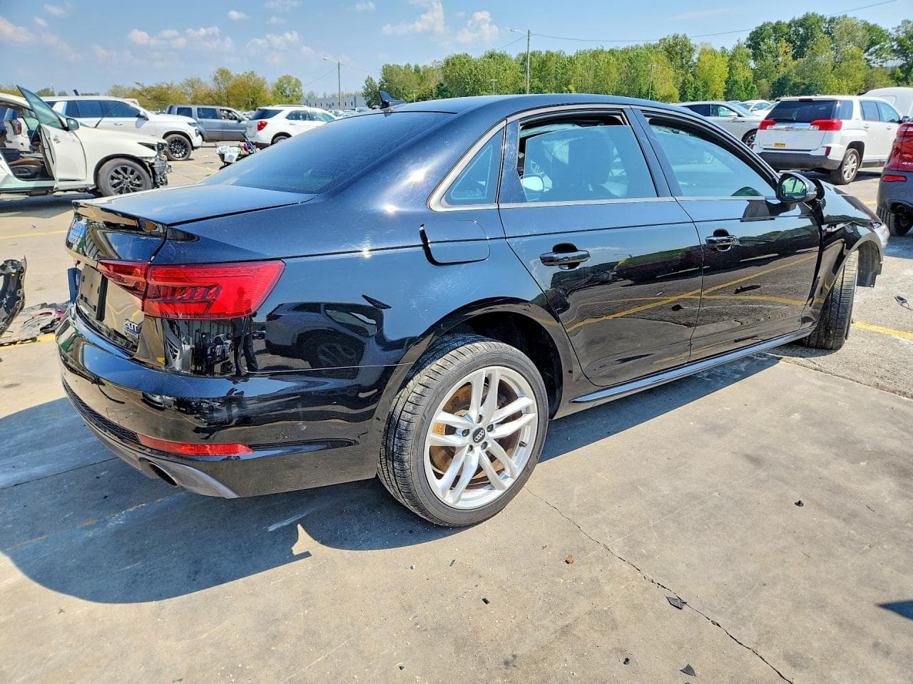 2017 Audi A4 Premium - foto 3