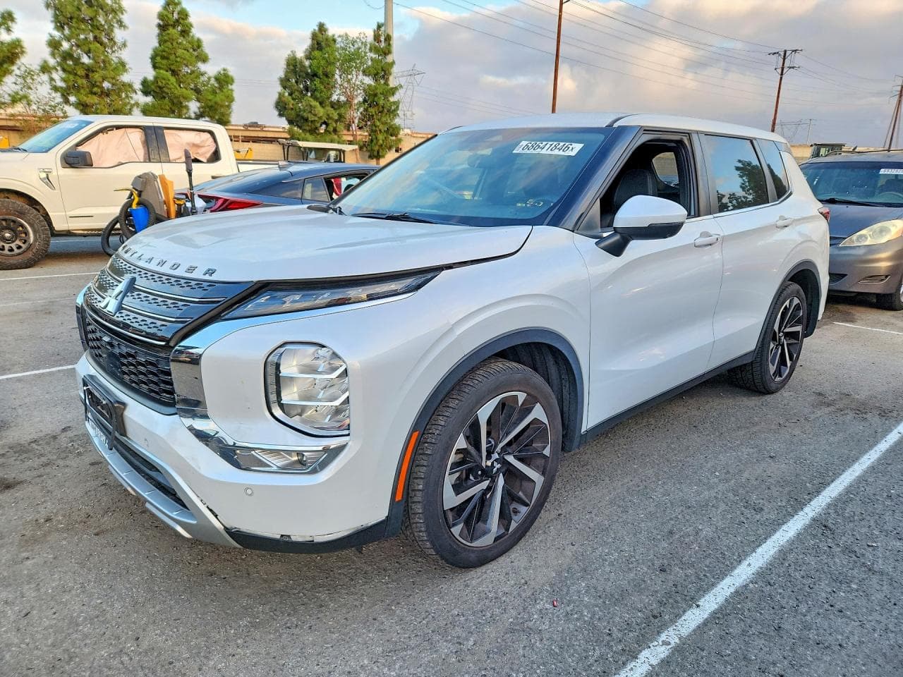 Mitsubishi Outlander 2023 z USA