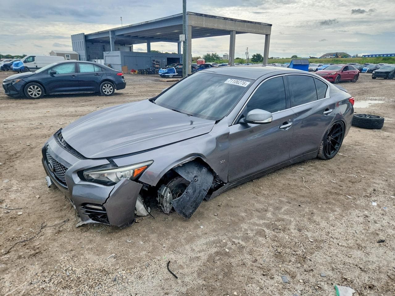 Infiniti Q50 2016 z USA