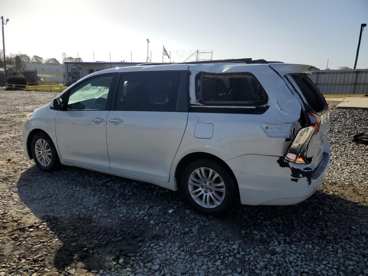 2015 Toyota Sienna Xle - foto 2