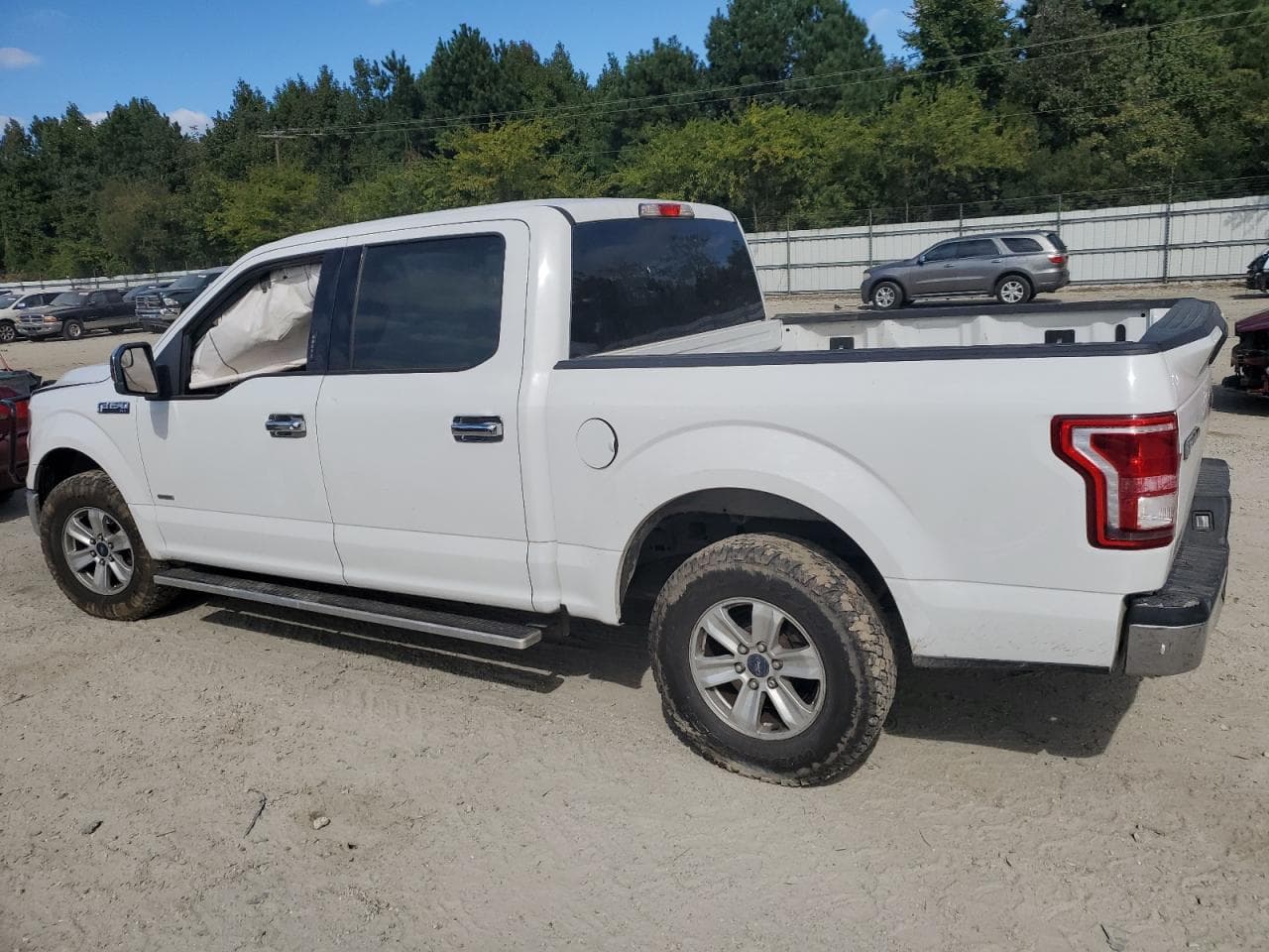 2015 Ford F150 Supercrew - foto 2