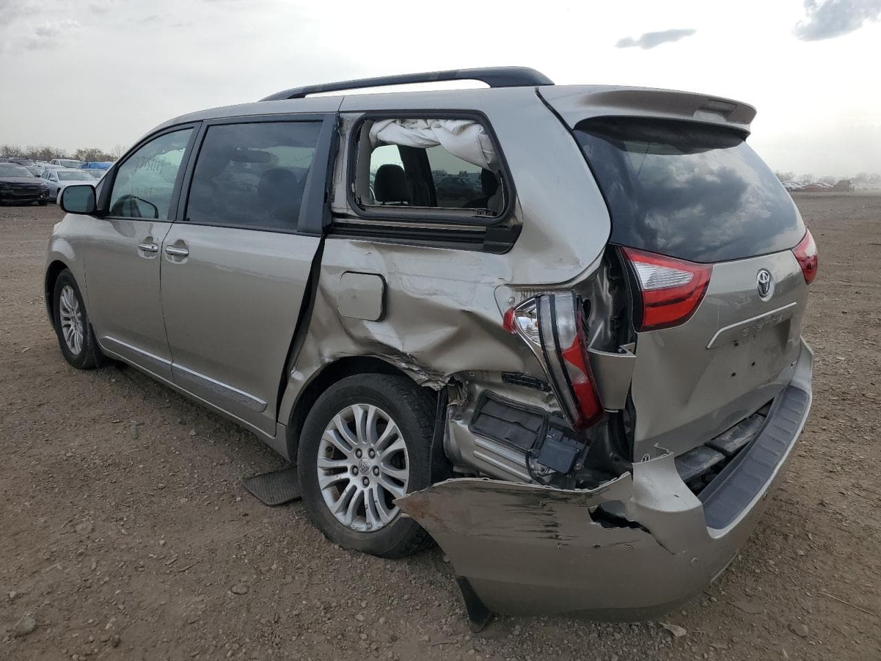 2015 Toyota Sienna Xle - foto 2