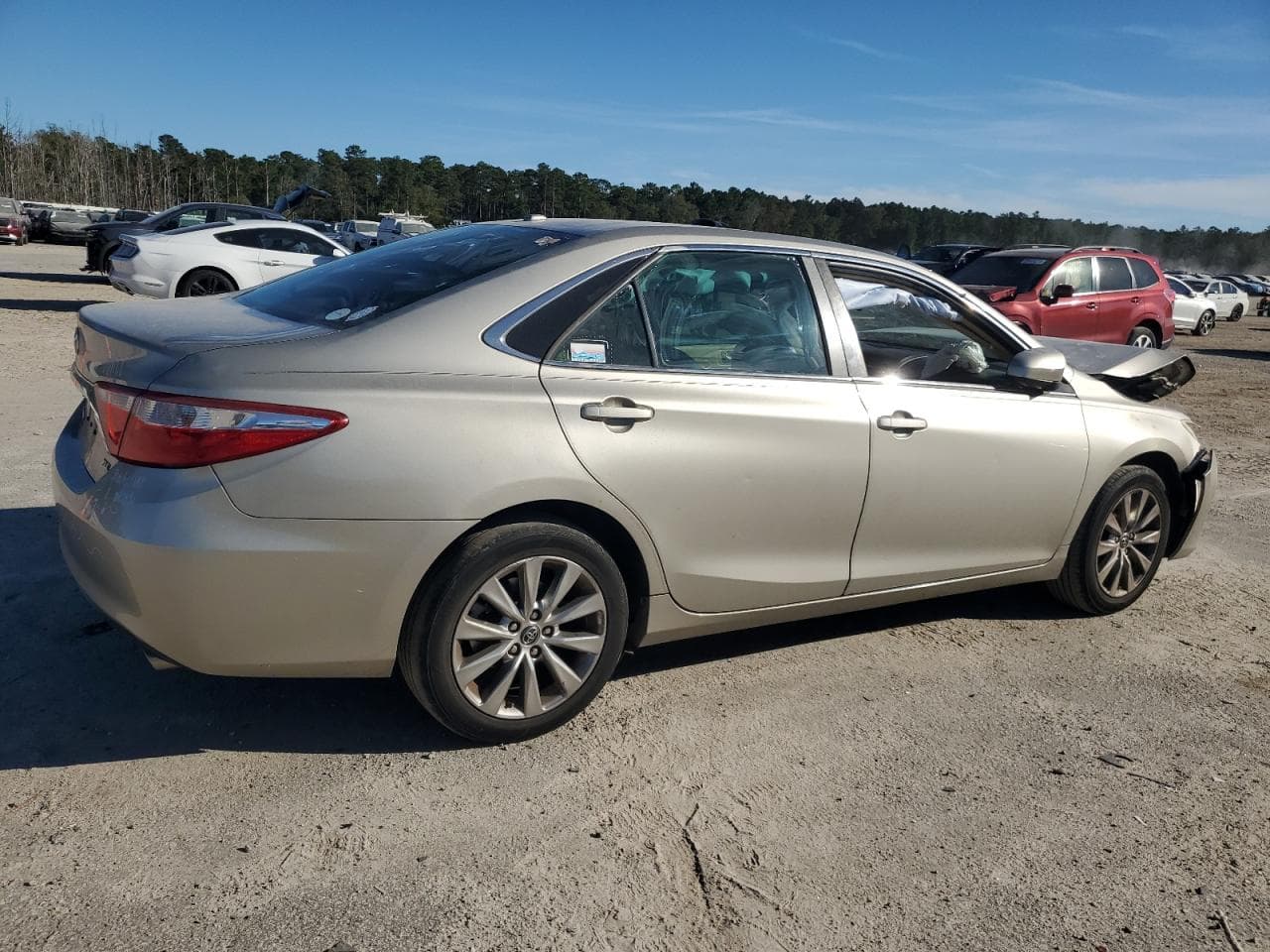 2015 Toyota Camry Le - foto 3